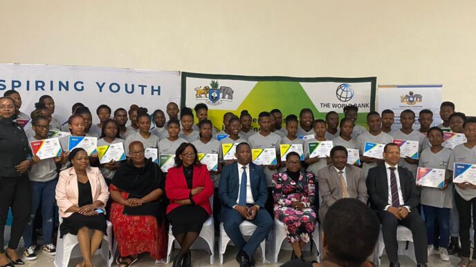 Acting Minister of Natural Resources and Energy Jabulani Mabuza has today issued certificates to 40 high school learners that participated in a two-week job shadowing programme. Photo: Eswatini Government