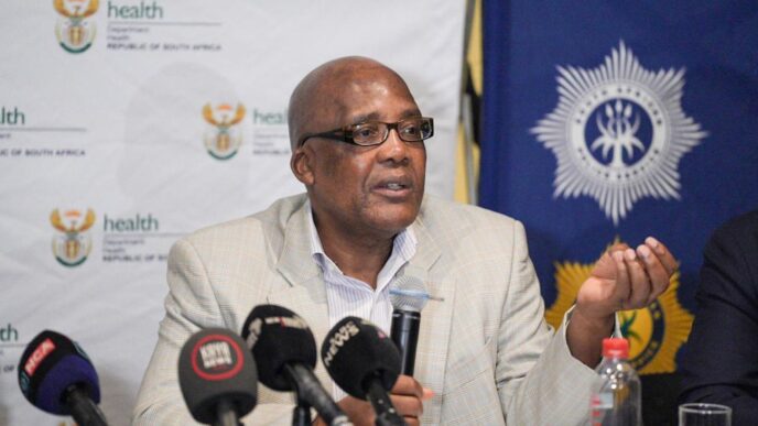 Health Minister Aaron Motsoaledi during a briefing on food safety in Kempton Park on 28 October 2024. Picture: Jacques Nelles/EWN