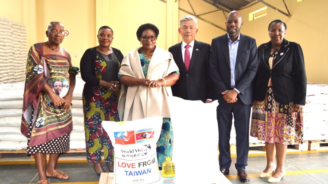 Deputy Prime Minister Thulisile Dladla receives a rice donation from Taiwan’s Ambassador Jeremy Liang during a handover ceremony at the NDMA Warehouse in Matsapha. Photo by DPM Office