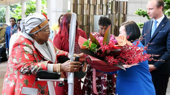 Her Majesty the Indlovukazi arrives at Changi Airport in Singapore for an official visit.