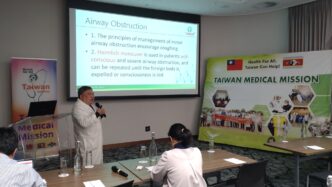 Photo caption: Intern doctors practicing CPR techniques during the Taiwan Medical Mission’s life support training on May 11. Photo by Taiwan Medical Mission, Eswatini