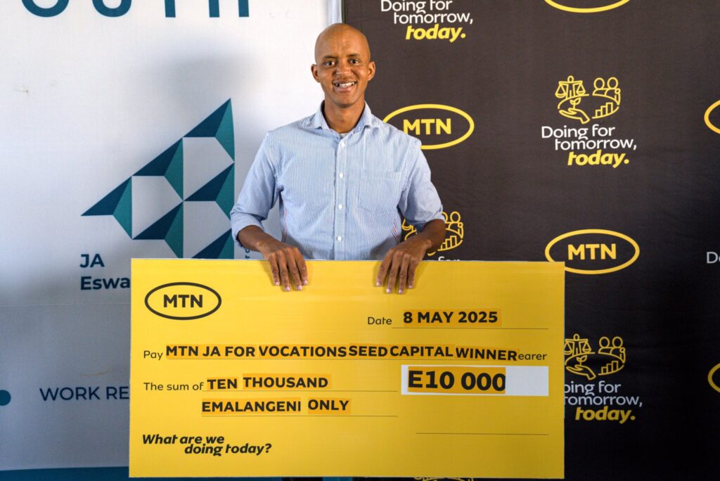 One of the top five graduates receives a E10,000 seed funding cheque to kick-start their business journey under the MTN-JA Entrepreneurship Programme at Mpaka.