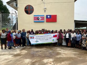 Farmers from across Eswatini participate in a hands-on guava and dragon fruit cultivation workshop, learning composting techniques to improve sustainable farming. Photo by Taiwan Technical Mission