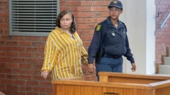 Kelly Smith (L) was found guilty of trafficking her six-year-old daughter © RODGER BOSCH / AFP