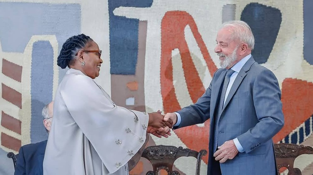 Deputy Prime Minister Thulisile Dladla shares a moment with Brazilian President Luiz Inácio Lula da Silva during the II Brazil-Africa Dialogue on Food Security, Fight Against Hunger, and Rural Development held in Brasília, Brazil.