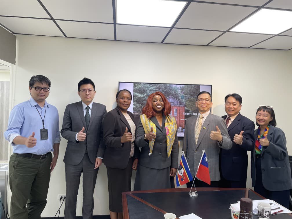 Officials from the Kingdom of Eswatini and the Republic of China (Taiwan) pose during the signing ceremony of the 5G Government Network Smart City Project expansion.