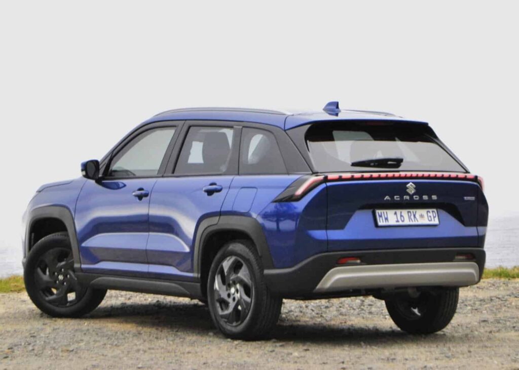 Rear-end styling has elements of the Aston Martin DBX and Alfa Romeo Junior. Picture: Charl Bosch