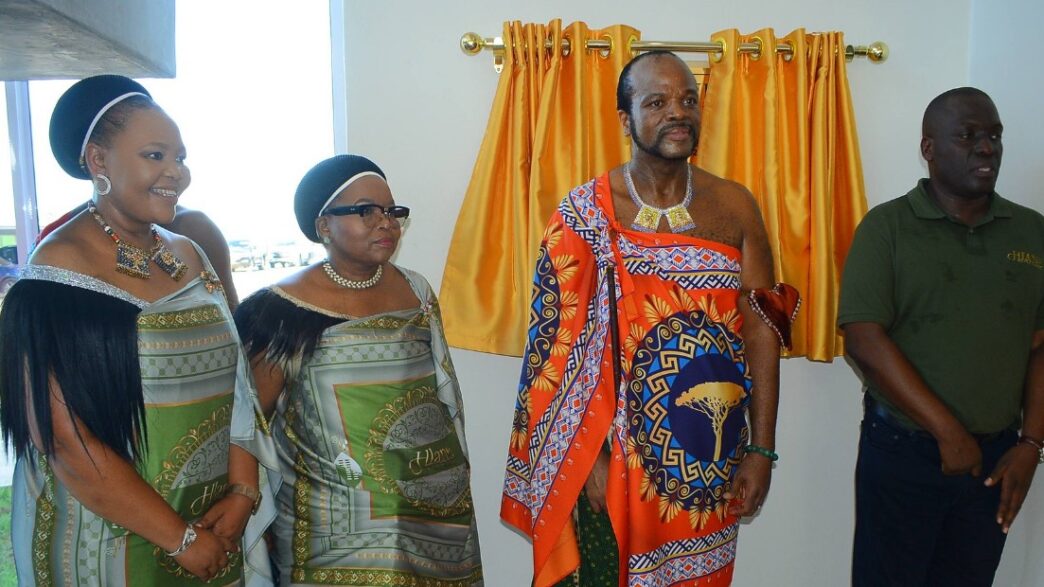 His Majesty King Mswati III shares a moment with Minister of Tourism Jane Mkhonta-Simelane, Minister of Foreign Affairs Pholile Shakantu and Inyatsi Group Chairman Michello Shakantu during the official opening of Nsulutane Property Hotel in Hlane. Photo: Eswatini Daily Digest.