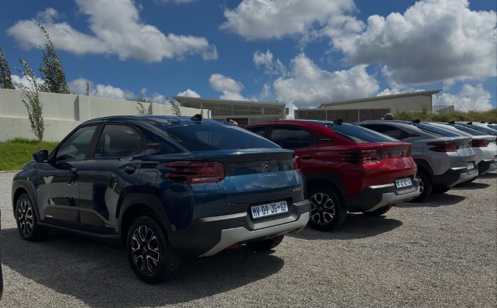 Jewel-inspired 3D tail lamps and coupé-style rear of the Basalt. Photo by Khulekani on Wheels.