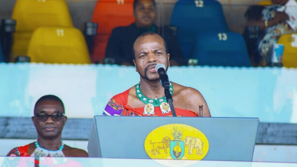 His Majesty King Mswati III addressing worshippers at Somhlolo Stadium during the national Easter service. Photo by EPN.