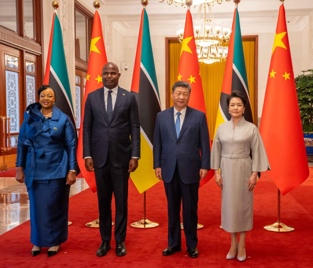 Mozambique President Daniel Chapo (left) and Chinese President Xi Jinping (right) pose for a photo at the Great Hall of the People in Beijing during Chapo's state visit to China. | Photo: Supplied