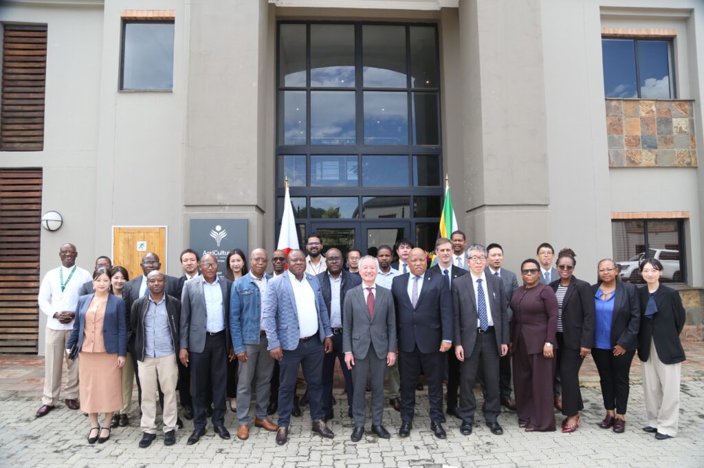 Ambassador Shimizu Fumio, Japan's Vice-Minister for International Affairs Watanabe Yoichi and South Africa's Department of Agriculture Director General Mooketsa Ramasodi pictured with delegates from both countries' public and private sectors at the Japanese Embassy in Pretoria during the inaugural Joint Agriculture Working Committee meeting on 20 April 2025.