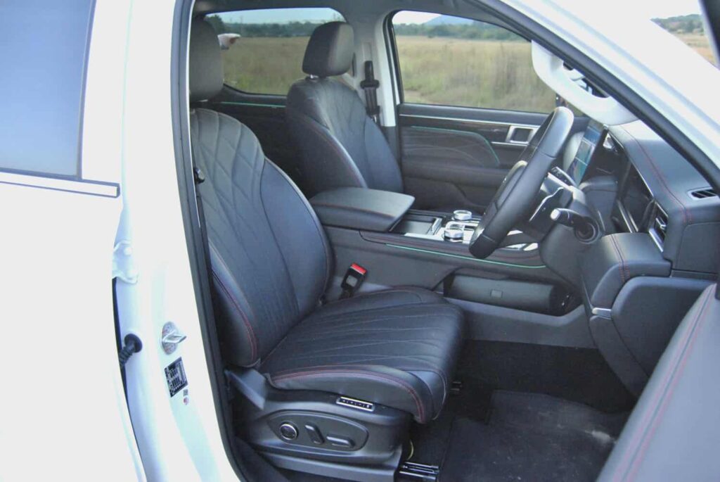 Driving Foton's new flagship Tunland V9 LTD
Faulty driver’s seatback proved a massive annoyance throughout the seven-day test. Picture: Charl Bosch