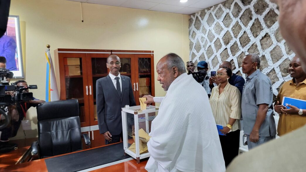 Djibouti's President Ismael Omar Guelleh casts his ballot during the Presidential elections at the City Hall polling centre in Ras-Dika district of Djibouti City in Djibouti April 10, 2026. REUTERS/Abdourahim Arteh