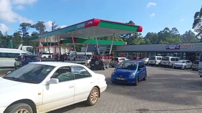 Motorists refuel at a busy Mbabane petrol station. | File pic