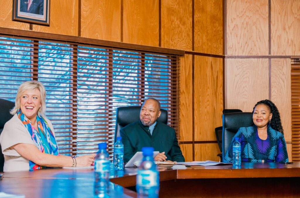 Europe Co-President Ms. Hilde Vautmans, Member of the European Parliament, poses with Minister of Economic Planning and Development Dr. Tambo Gina and Minister of Foreign Affairs Senator Pholile Shakantu during the first OACPS-EU Africa-EU Parliamentary Assembly in Ezulwini.