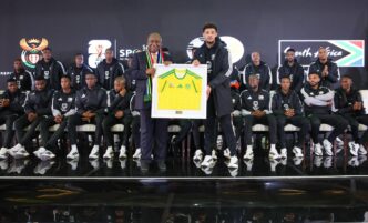 President Cyril Ramaphosa shares a moment with Bafana Bafana captain ahead of the squad's departure to the 2026 FIFA World Cup. (Picture: The Presidency of the Republic of South Africa)