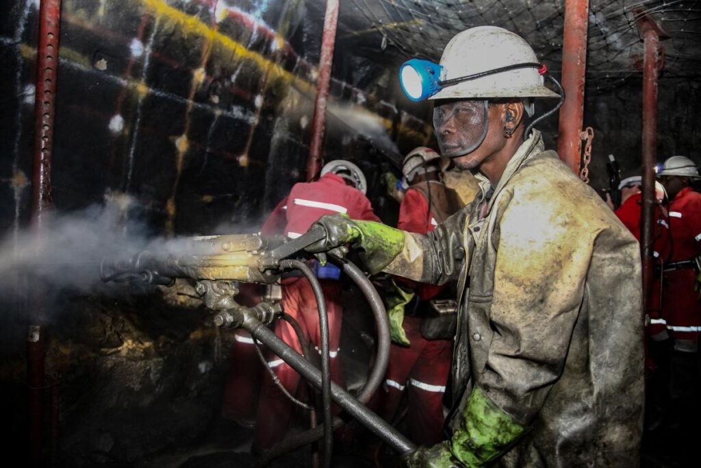 One of the mine workers going about his work. Photo: Vukuzenzele/South African Government