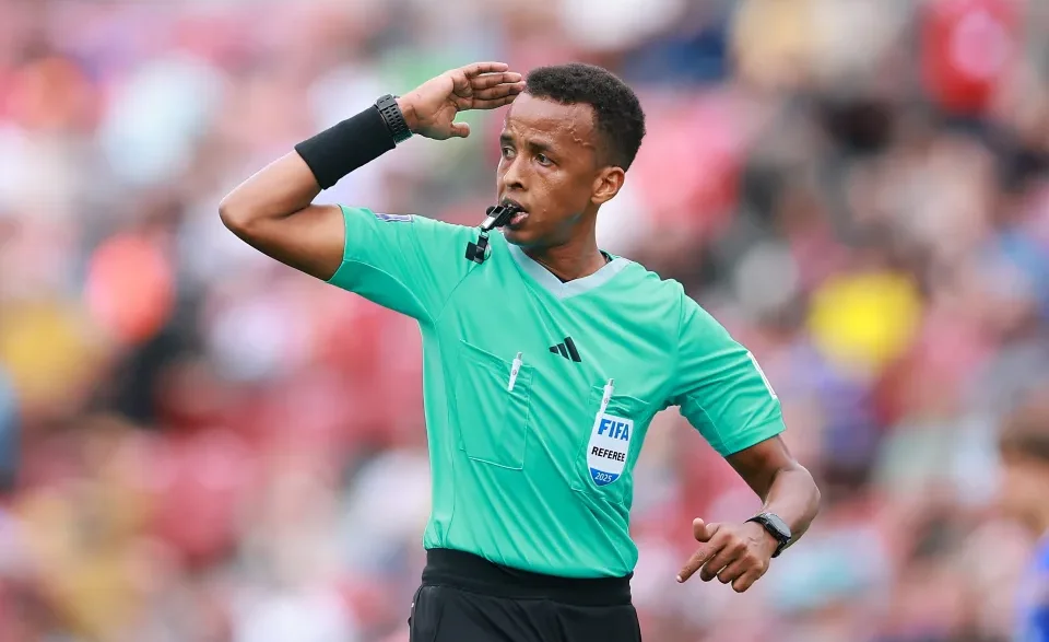 Somali referee Omar Artan