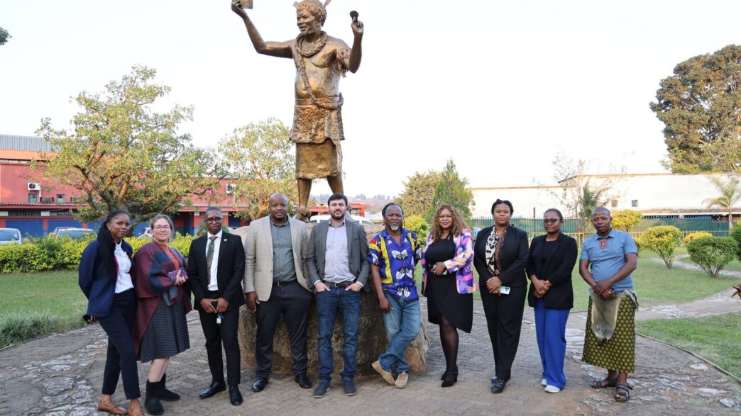 U.S. Speaker Charlie Lockwood meets with the Municipal Council of Manzini to discuss the role municipalities play in preserving cultural heritage, including historically significant sites such as Number 43 Trelawney Park, KwaMagogo. Photo: U.S. Embassy Eswatini