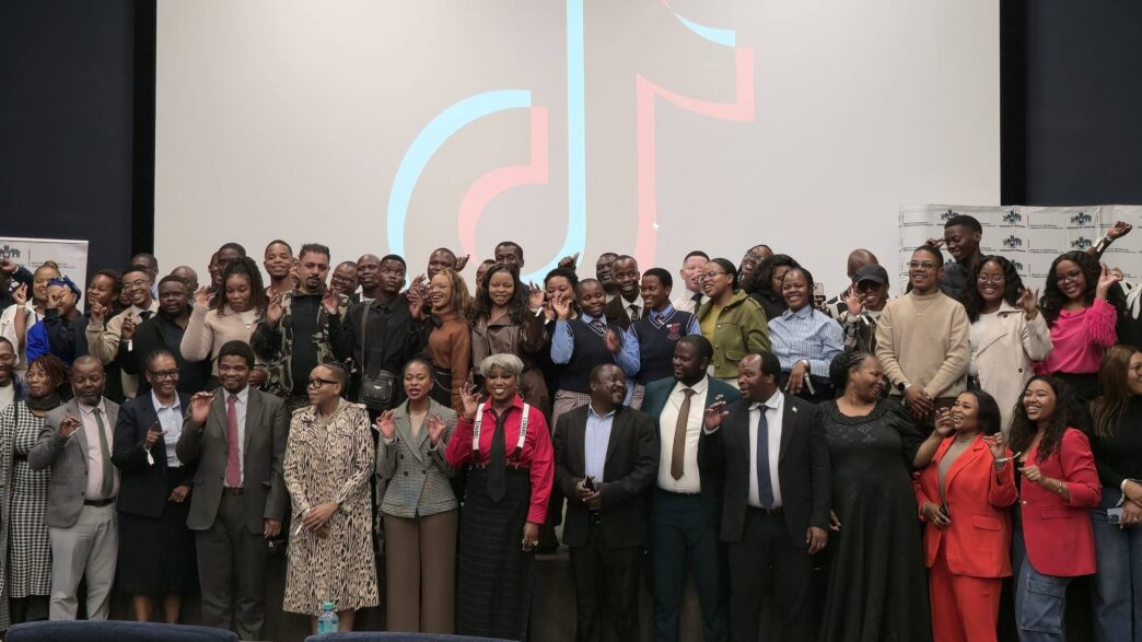 Participants had the opportunity to take photos with TikTok’s Tholoana Ncheke Mahlaela and the minister of ICT Savannah Maziya together with her delegation. (Photo: Ministry of ICT)