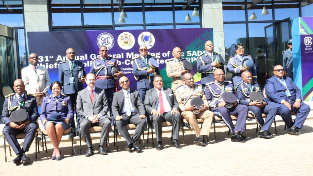 SADC and SARPCCO police chiefs gather for a group photograph at the 31st Annual General Meeting of the SADC Chiefs of Police Sub-Committee and SARPCCO in Lilongwe, Malawi. The meeting also saw Royal Eswatini Police Service National Commissioner Manoma Vusie Masango assume the SARPCCO chairmanship. (Photo: REPS)