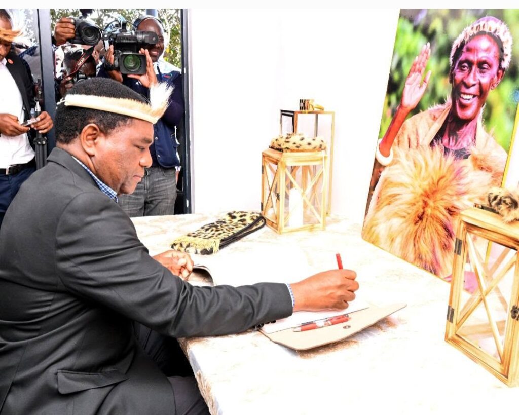 President Hakainde Hichilema signs the book of condolence at Ephendukeni Palace in Chipata during the official funeral of Paramount Chief Mpezeni IV. | Photo: State House Zambia