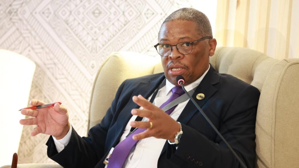SACU Executive Secretary Dumisani Masilela addresses the 9th Summit of SACU Heads of State and Government in Cape Town. (Photo: SACU Secretariat)