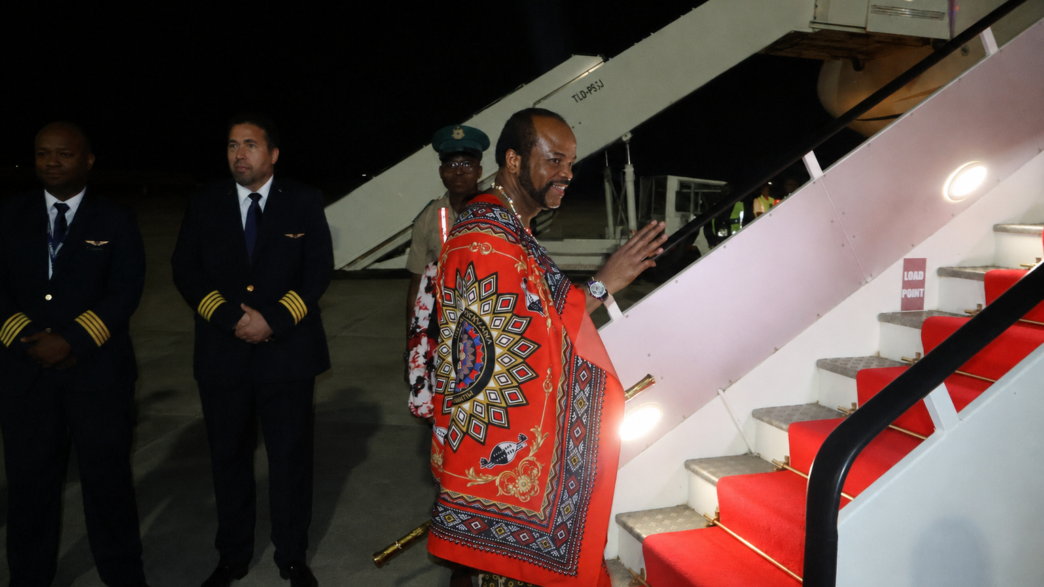 King Mswati III boards his flight at King Mswati III International Airport ahead of his departure to Cape Town, South Africa, to attend the 9th Southern African Customs Union Summit. Photo: Times of Eswatini