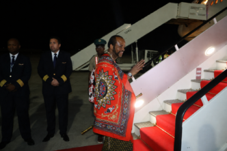 King Mswati III boards his flight at King Mswati III International Airport ahead of his departure to Cape Town, South Africa, to attend the 9th Southern African Customs Union Summit. Photo: Times of Eswatini