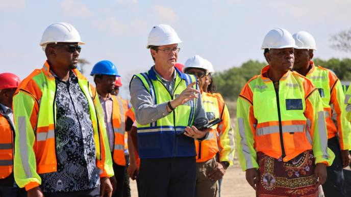 Prime Minister Russell Mmiso Dlamini and Minister of Natural Resources and Energy HRH Prince Lonkhokhela tour the Strategic Oil Reserve Facility under construction at Phuzamoya, Siphofaneni, accompanied by project stakeholders. (Photo: Supplied)