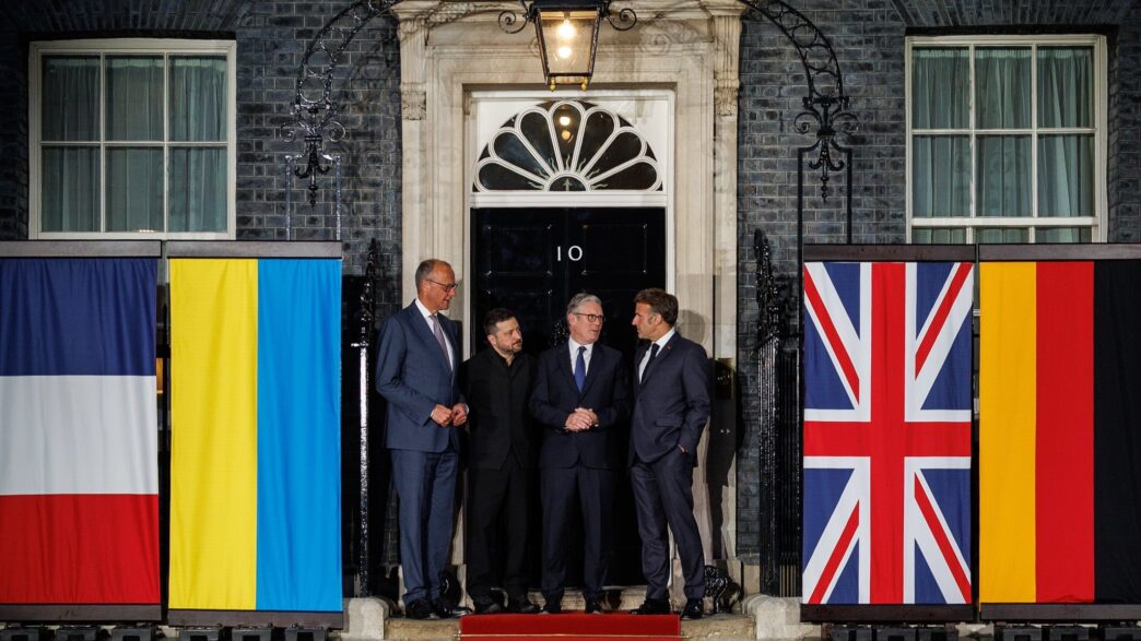 Ukrainian President Volodymyr Zelensky, British Prime Minister Keir Starmer, French President Emmanuel Macron and German Chancellor Friedrich Merz chatting after their meeting. Photo X/Volodymyr Zelensky