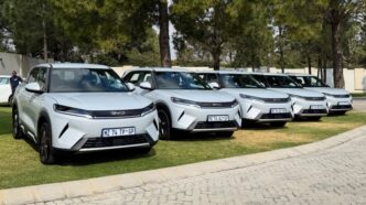The BYD Atto 2 DM-i features a bold front fascia with full-LED headlights, ultra-slim daytime running lights and a full-width LED light bar at the rear. | Xolile Hopa