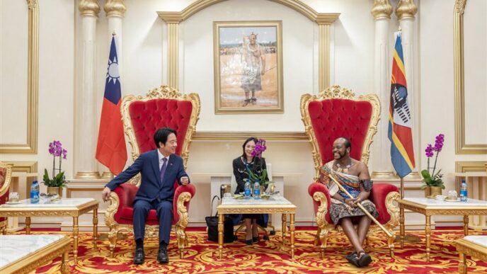 President Lai Ching-te (left) meets with King Mswati III (right) during Lai's state visit to Eswatini in May. File photo courtesy of the Presidential Office