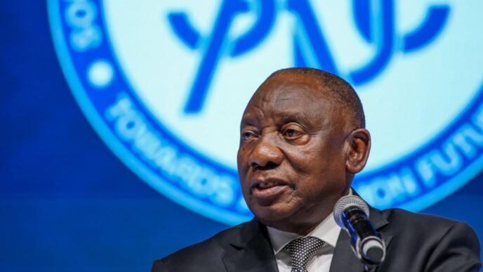 President Cyril Ramaphosa hosts State Banquet ahead of the 46th Summit of SADC Heads of State and Government, Durban, South Africa [PHOTO: GCIS]