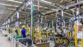 The RatingDog China General Manufacturing Purchasing Managers’ Index (PMI) decreased to 50.9 but staying above 50.0. (Photo: CGTN Global Business)