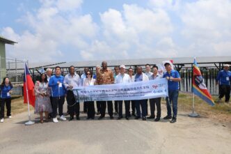 Group photo at Shalun Smart Green Energy Science City: Prime Minister Russell Mmiso Dlamini with officials from Hengs Technology, Jhih-Guang Energy and Ta Ya Green Energy during a visit to Tainan’s renewable energy hub on Thursday, 6 August 2026.
