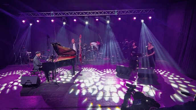 Akuse Khula and his band deliver a powerful live performance, blending African jazz with Southern African musical traditions. 📸 Credit: Thabani Matsebula