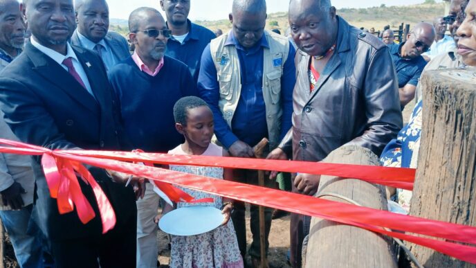 Agriculture Minister Mandla Chawuka officially opens Mkhumbane Dip Tank Number 96 at Mbelebeleni under Mkhiweni Inkhundla in the Manzini Region. 📸 Photo: Eswatini Government