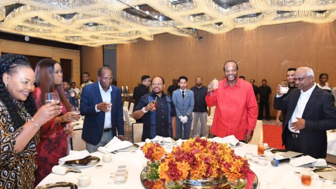 His Majesty King Mswati III poses for a group photograph with SMH Rail Chairman and Managing Director Datuk PK Nara and members of the Eswatini delegation during a meeting in Kuala Lumpur, Malaysia. 📸 Photo: Eswatini Government