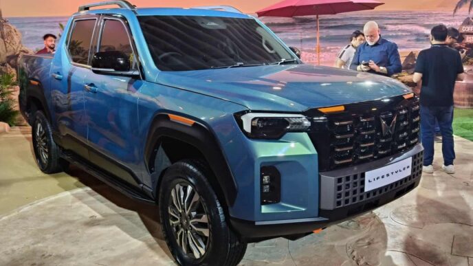 Concept Mahindra Global Pik Up has morphed into the production Lifestyler or Scorpio Lifestyler as it will be known in India. Picture: Charl Bosch