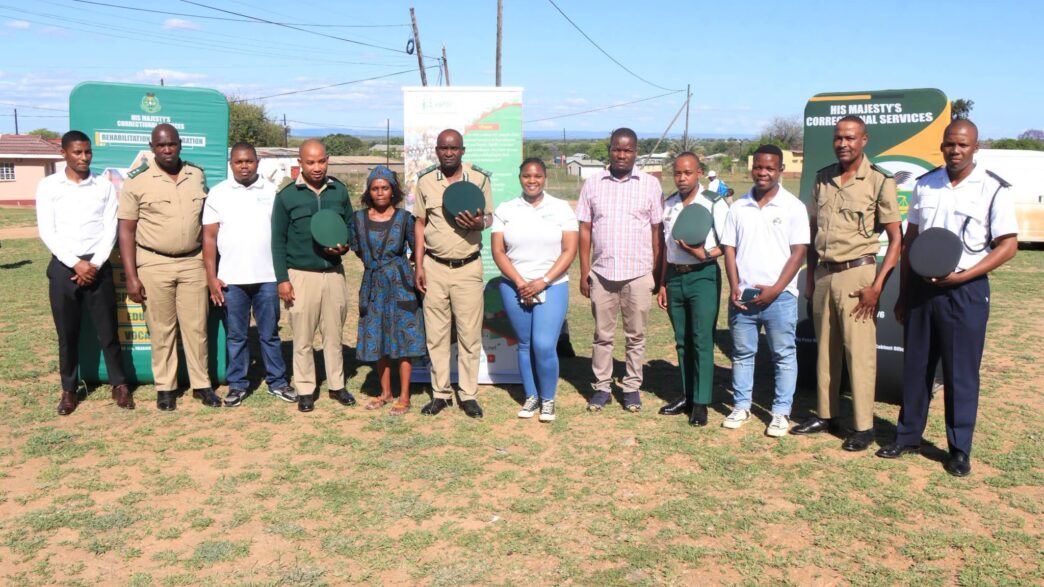 HMCS officials, community leaders and stakeholders pose for a group photograph during the Siphofaneni Inkhundla Community Corrections Empowerment Dialogue held on Friday.